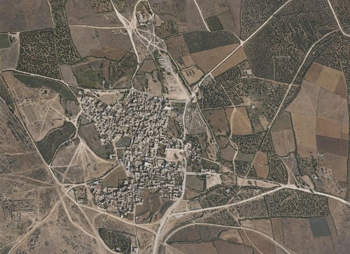 Archive record 180: er-Ramle and immediate surroundings (vertical photograph)