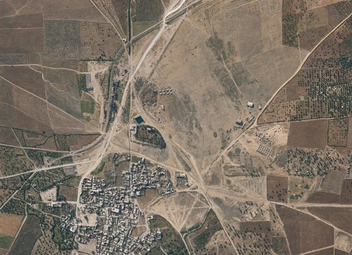 Archive record 181: er-Ramle and immediate southeastern surroundings, station (vertical photograph)