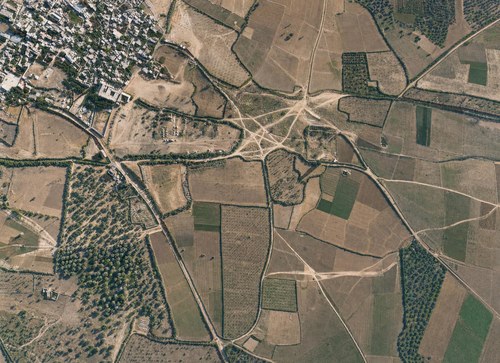 Archive record 183: er-Ramle and immediate northwestern surroundings (vertical photograph)