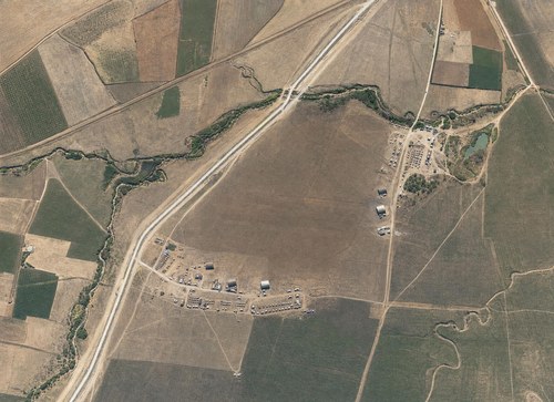 Archive record 193b: Southeast of er-Ramle, er-Ramle-Latrun road, military camp, British airfield, southern continuation of no. 192