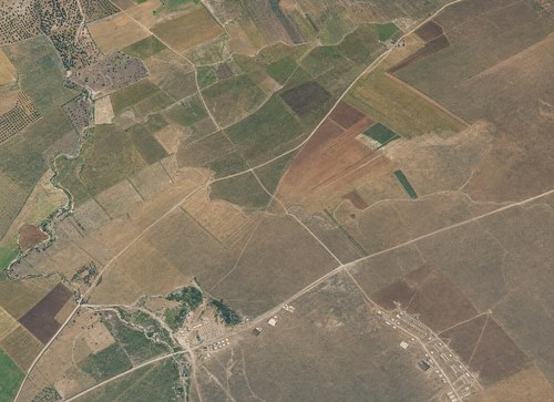 Archive record 193g: Southeast of er-Ramle, er-Ramle-Latrun road, military camp, British airfield, southern continuation of no. 192