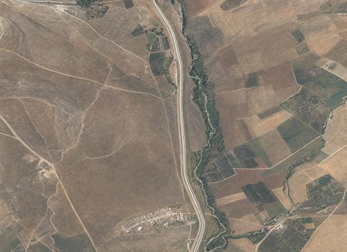 Archive record 195: Southeast of er-Ramle, southeastern continuation of no. 193
