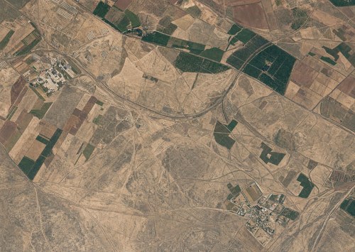 Archive record 269: overview of the terrain of Bir-Salem (German farm) (3 km east of Nes Ziona), Khirbet Abjar el-Lemun, and the Lidd-Gaza railway, similar to no. 268