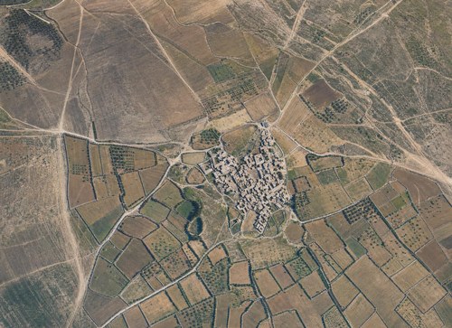 Archive record 375: Baschit (10 km east of the mouth of the Nahr Sukrer)