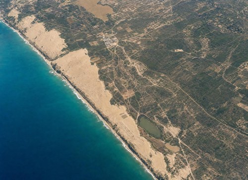 Archive record 41: ed-Dschelil and surroundings, 4 km coast