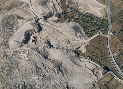 Archive record 517: quarry near Baalbek (with Hadschar el-Huble) and surroundings