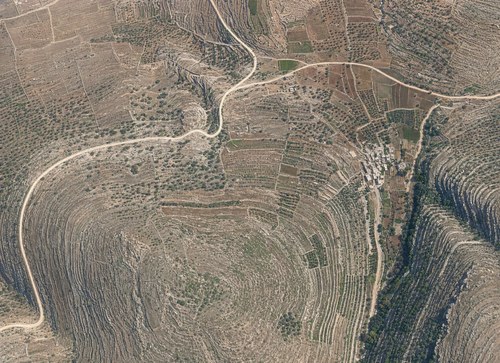 Archive record 587: Dura (1 km southeast of Dschifna) with Jerusalem road south of En Sinja