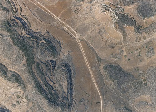 Archive record 685: Amwas-Latrun and surroundings (in chronological order): 3 km east of Latrun, Jerusalem road and Deir Eijub, western continuation of no. 684