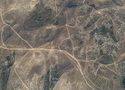 Archive record 696e: Amwas-Latrun and surroundings (in chronological order): east of Latrun, overview of the terrain of Jalo, Deir Eijub, etc.