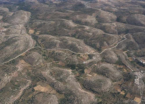 Archive record 737: Road from Latrun to Jerusalem: west of Saris, Jerusalem road east of Imam Ali to Karjet el-Ineb, with the road surroundings to the north and south