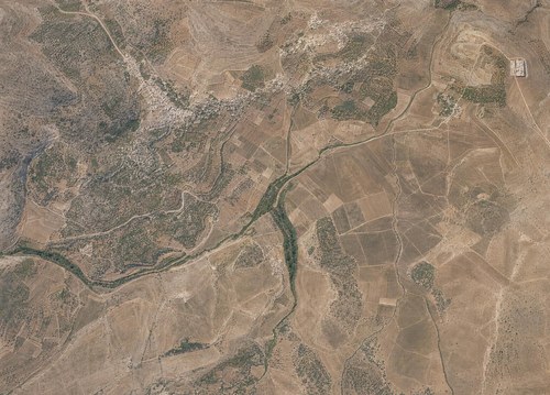 Archive record 737a: Road from Latrun to Jerusalem: west of Saris, Jerusalem road east of Imam Ali to Karjet el-Ineb, with the road surroundings to the north and south
