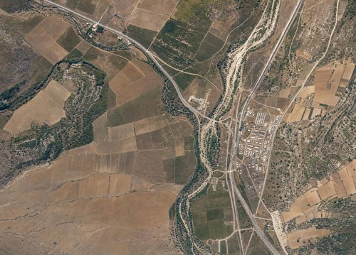 Archive record 759: Railway line from Artuf-Deir Aban to Jerusalem with northern and southern surroundings: 2 km west of Deir Aban station, Wadi es-Sarar, like no. 757 with eastern and northeastern continuation