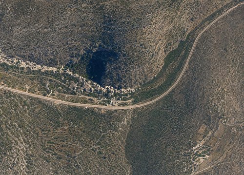 Archive record 764a: Railway line from Artuf-Deir Aban to Jerusalem with northern and southern surroundings: railway loop 4 km east of Artuf