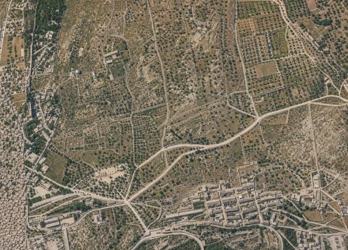 Archive record 804e: C. Jerusalem, partial views of the Old and New City (more or less vertical photographs) with a narrow field of view: Russian Colony, Jaffa road, Birket Mamilla, Ratisbonne School, like no. 803 with southern continuation to the Jewish colony Dschorat el-Innab, Templer Colony, and Jebel Abu Tor ("Hill of Evil Counsel")