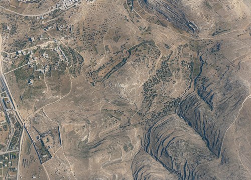 Archive record 809: D. Jerusalem, partial views of the immediate surroundings of the Old and New City: eastern continuation of no. 808 with the valley walls of Wadi Jasul and Wadi en-Nar