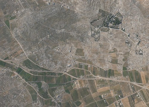 Archive record 817: D. Jerusalem, partial views of the immediate surroundings of the Old and New City: Katamon, Templer cemetery, railway, and terrain as far as Bet-Safafa, southwestern continuation of no. 816, also connecting with no. 774