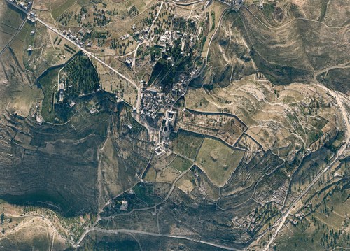 Archive record 837: D. Jerusalem, partial views of the immediate surroundings of the Old and New City: Mount of Olives with the paths down to the Kidron