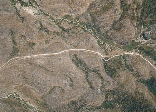 Archive record 852: el-Azarije, Jericho road, Khan Hatrur, Khan el-Meschrab, Deir el-Kelt, Jebel Karantal, etc.: Charbusch (4 km west of Khan Hatrur) with Jericho road of the mouth of the Wadi el-Minfach to the junction to the Khan el-Ahmar and to the mouth of the Wadi es-Sidr