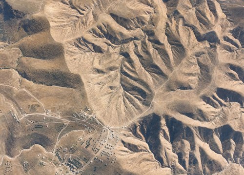 Archive record 876: el-Azarije, Jericho road, Khan Hatrur, Khan el-Meschrab, Deir el-Kelt, Jebel Karantal, etc.: southeastern continuation of no. 875 with the letzten branches of the Wadi Umm el-Buemat