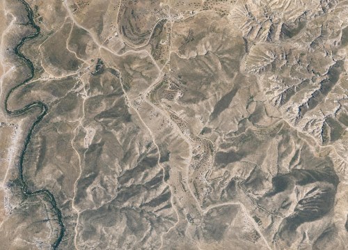 Archive record 897a: el-Azarije, Jericho road, Khan Hatrur, Khan el-Meschrab, Deir el-Kelt, Jebel Karantal, etc.: southwest of Wadi el-Kelt (eastern continuation of no. 871), old Jericho road of Khan el-Meschrab 3 km weiter toward the east, similar to no. 895 with northwestern continuation to Wadi el-Kelt