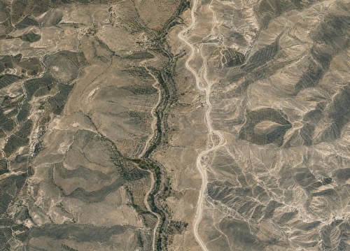 Archive record 901: el-Azarije, Jericho road, Khan Hatrur, Khan el-Meschrab, Deir el-Kelt, Jebel Karantal, etc.: east of Deir el-Kelt, road and Talschlucht at the immediate beieinander