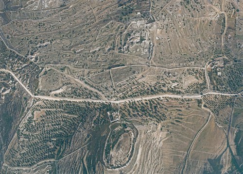 Archive record 910: Bethlehem road and surroundings north and south of Mar Eljas, Bir Kadismu (arrow reversed!)