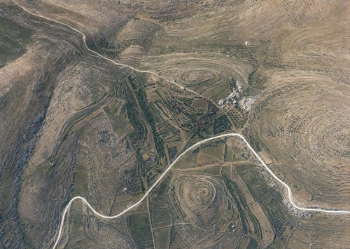 Archive record 936: Windungen the Hebron road southwest of den Solomon's Pools, like no. 935 with western continuation to En el-Maksur