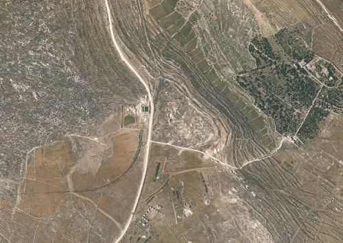 Archive record 945: Khirbet Bet Schaar, Bet-Sawir, Reservoir the neuen water conduit at the Hebron road