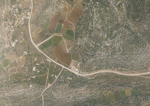 Archive record 945c: Khirbet Bet Schaar, Bet-Sawir, Reservoir the neuen water conduit at the Hebron road