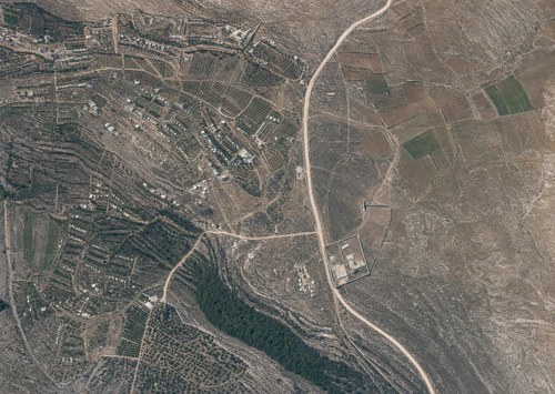 Archive record 945e: Khirbet Bet Schaar, Bet-Sawir, Reservoir the neuen water conduit at the Hebron road