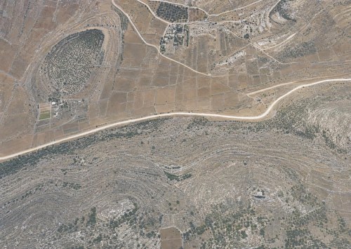 Archive record 947: Northwest of Bet-Feddschar, Hebron road and water conduit from the Reservoir to Khan el-Kuschuk, west of the road Khirbet el-Furedis, southern continuation of no. 946