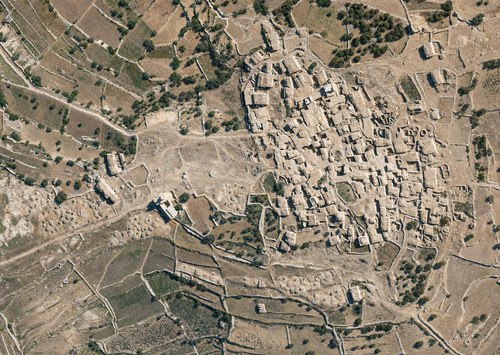 Archive record 953a: Bet Feddschar from nur 1000 with altitude