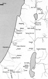 The map uses a flat monochrome atlas style with white land, gray stippled water, dark outlines, dashed drainage lines, and black sans-serif site labels with filled point symbols.