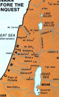 Flat orange land with pale cyan water, bright cyan hydrography, and black sans-serif labeling; major regional and water names are large, while cities use small filled black dots.