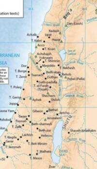 Cropped Bible atlas map section with peach land base, pale blue water, blue-green hydrography, cyan graticule, manual shaded relief, black settlement labels, black dot site symbols, and green triangular site symbols.