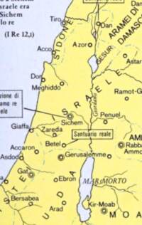 Italian-language Bible atlas styling with yellow hypsometric land tint, pale blue water, dark outlines, sans-serif settlement and region labels, and italic serif water and river labels.