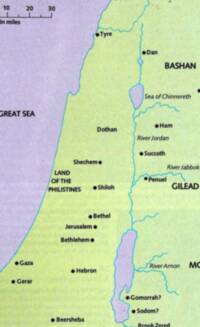 Flat full-color atlas map with lavender water, pale green-yellow land, teal hydrography and shorelines, and black labels with filled-dot city symbols.